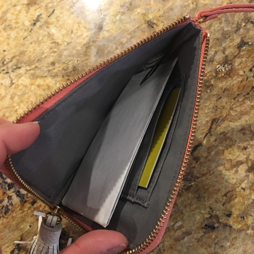 Fossil wristlet - Picture 5 of 5